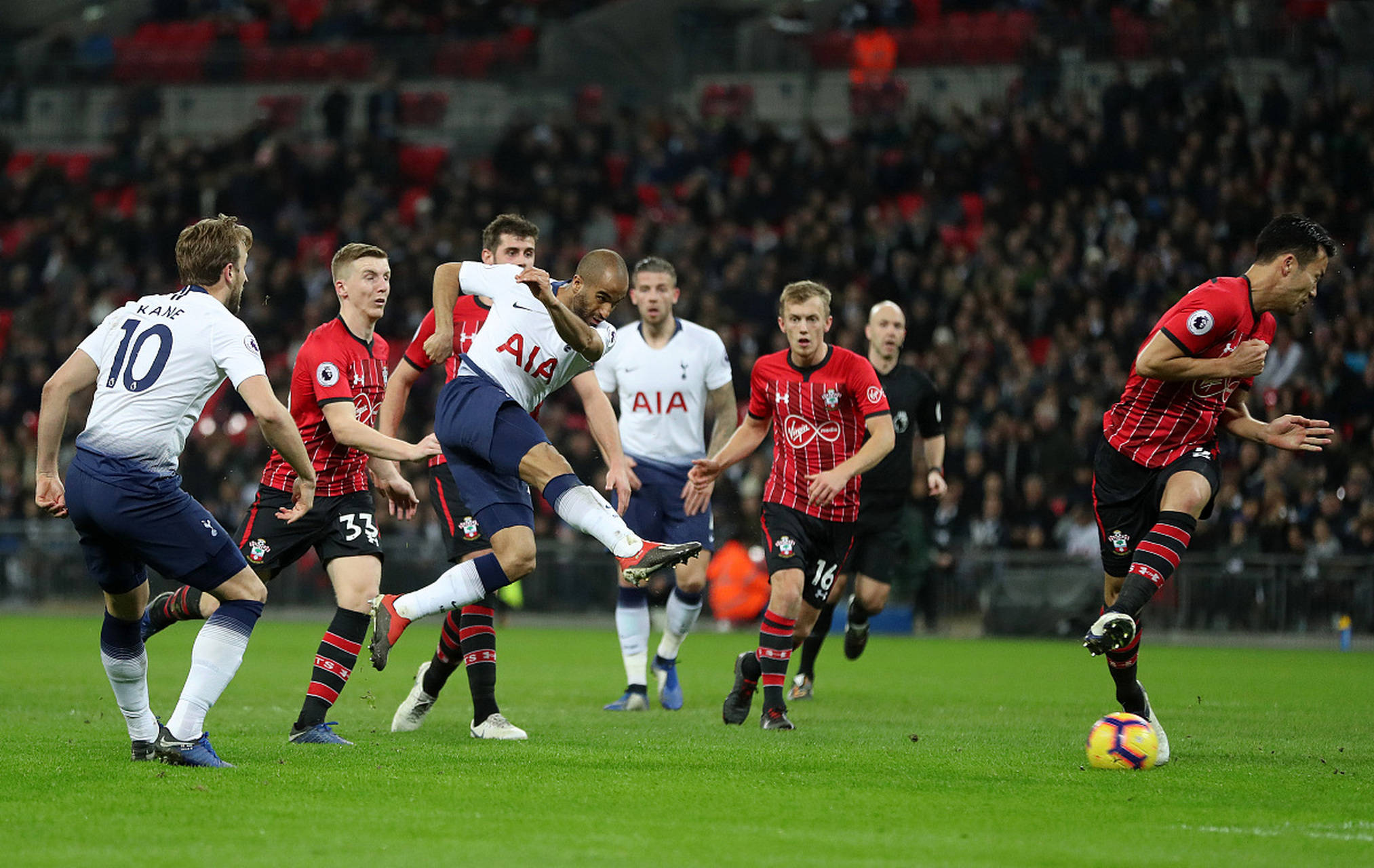 平了卢卡斯 平了卢卡斯