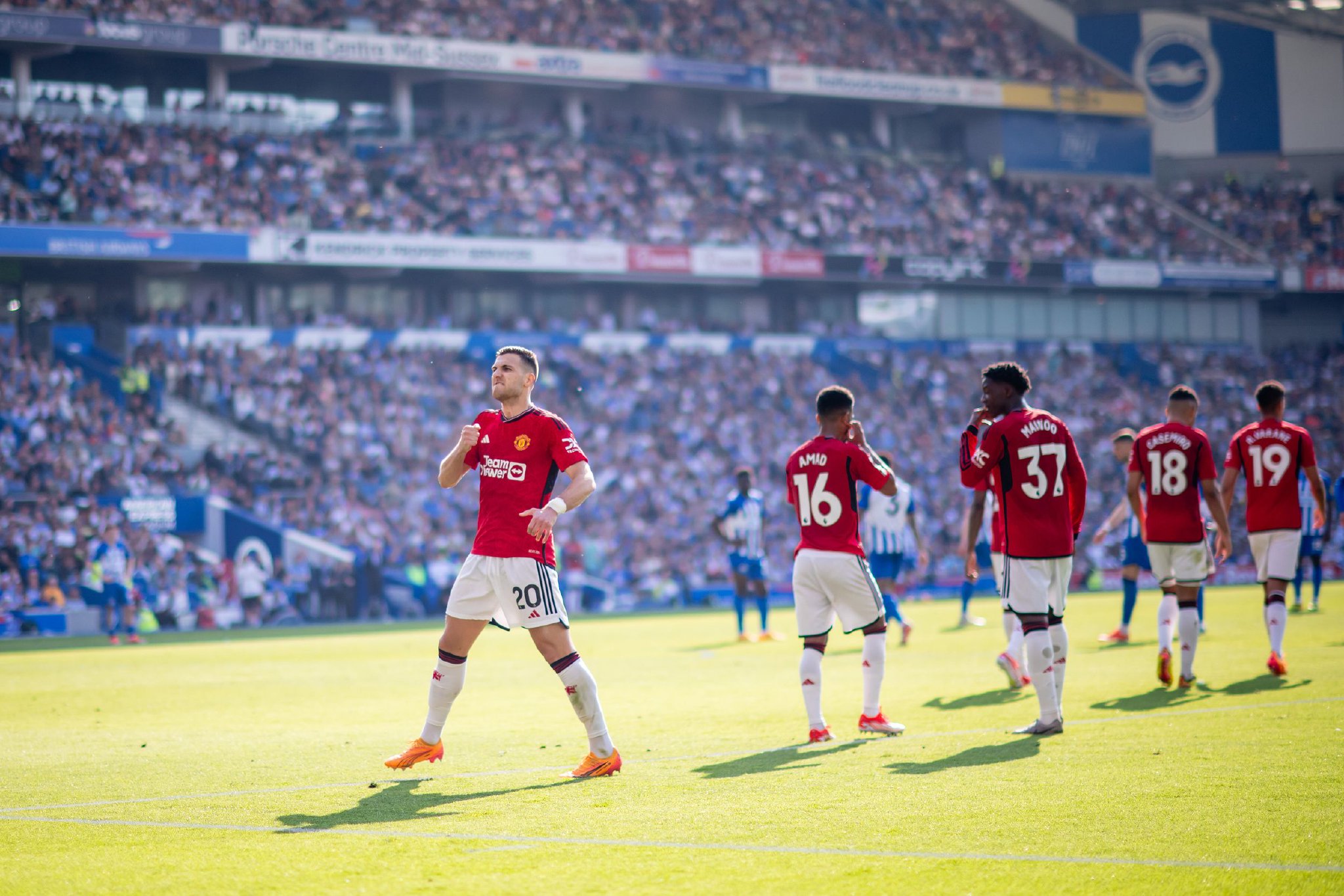 台上展示自 台上展示自